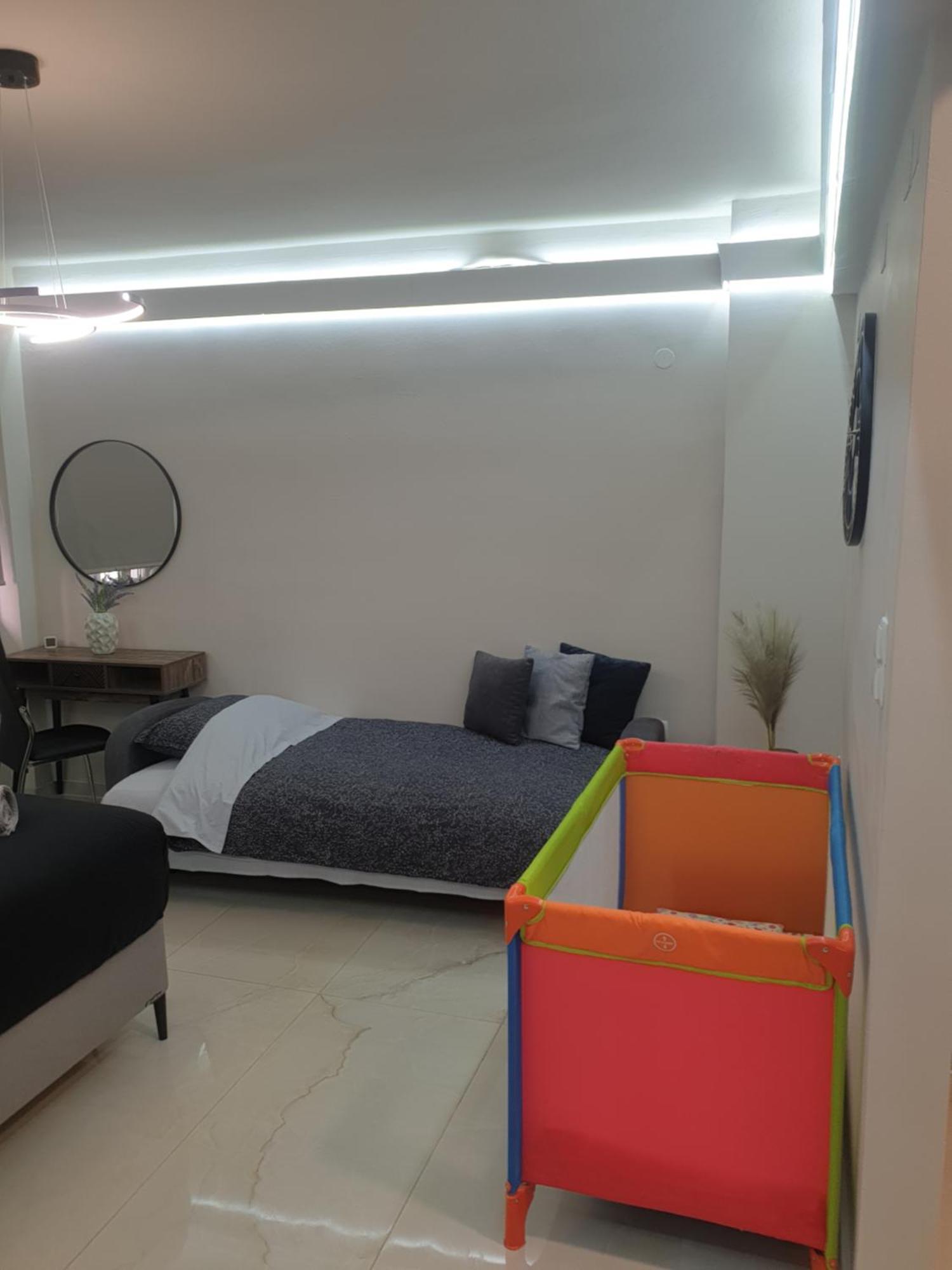 Blackgeorge Apartment
